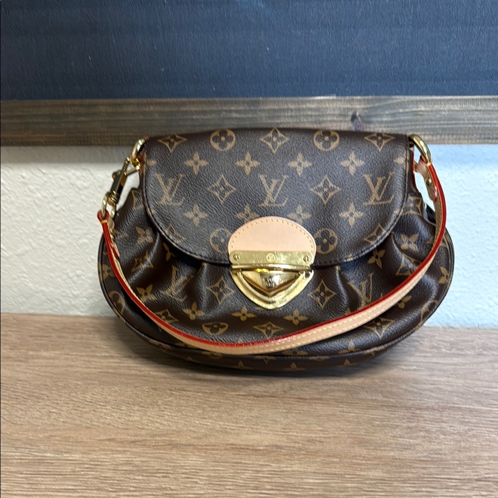 Louis Vuitton Monogram Brown and Gold Shoulder Bag